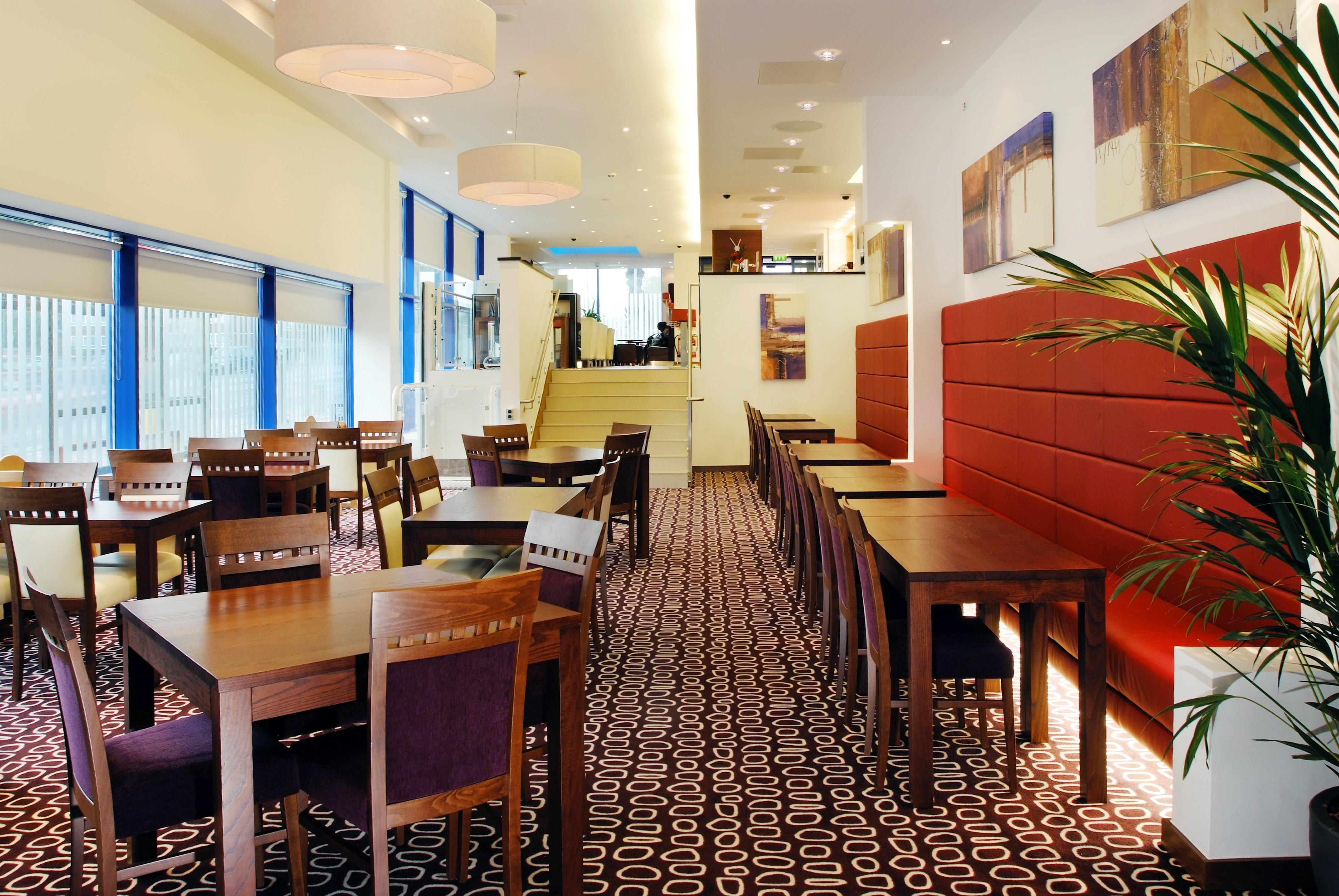 Holiday Inn Express London Golders Green, An Ihg Hotel Финчли Ресторант снимка