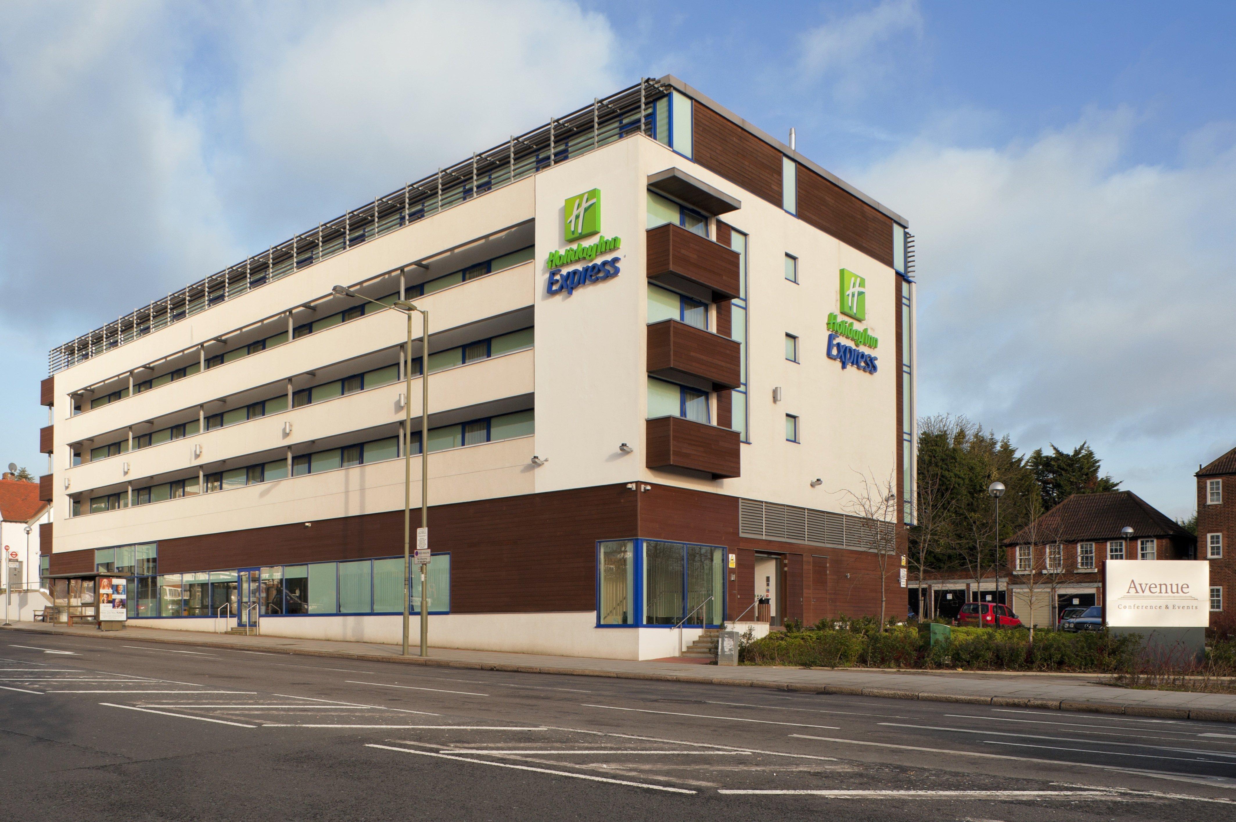 Holiday Inn Express London Golders Green, An Ihg Hotel Финчли Екстериор снимка