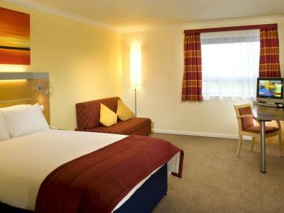 Holiday Inn Express London Golders Green, An Ihg Hotel Финчли Екстериор снимка