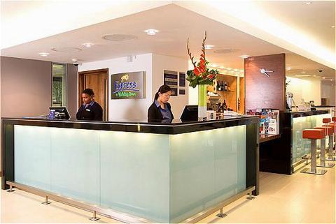 Holiday Inn Express London Golders Green, An Ihg Hotel Финчли Екстериор снимка