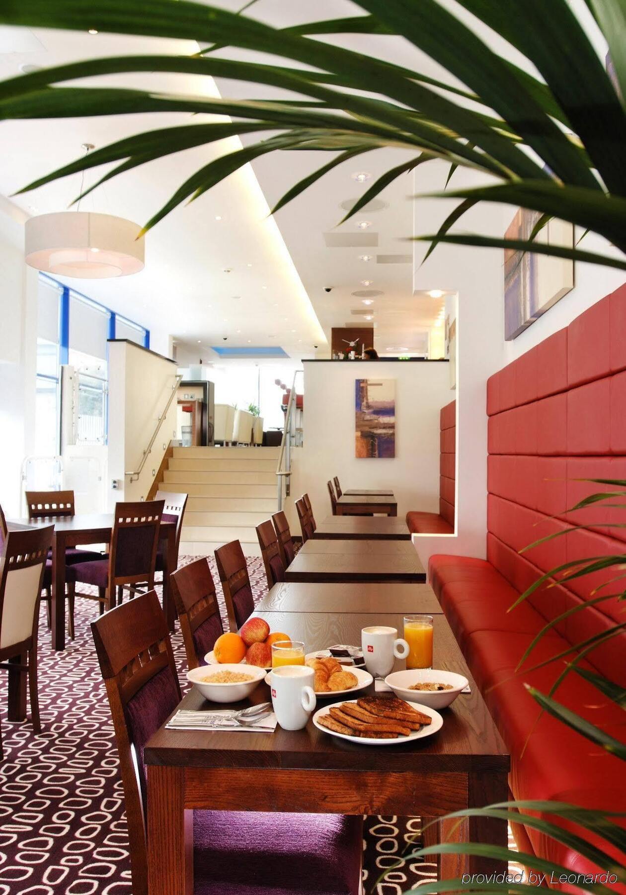 Holiday Inn Express London Golders Green, An Ihg Hotel Финчли Екстериор снимка