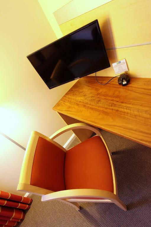 Holiday Inn Express London Golders Green, An Ihg Hotel Финчли Екстериор снимка